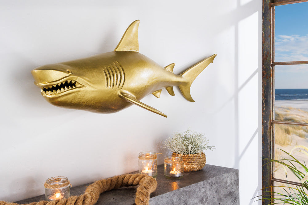 Wanddeko Haifisch 105cm SHARK gold Aluminium Maritim links